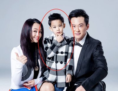曹颖高调晒出亲子照,9岁王梓涵悄咪咪长大,意外撞脸董子健