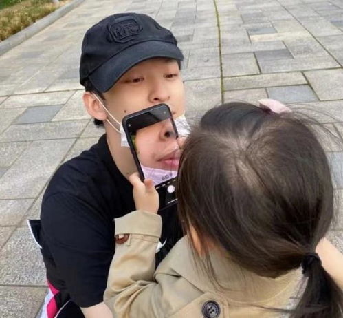 曝孙怡董子健 婚变 ,董子健晒全家福辟谣,孙怡回应老公超甜