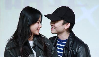 幸福家庭时光 董子健陪孙怡和女儿大福打高尔夫，自封优质服务